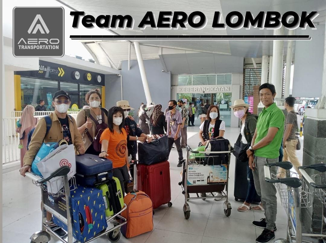 Group of happy travelers